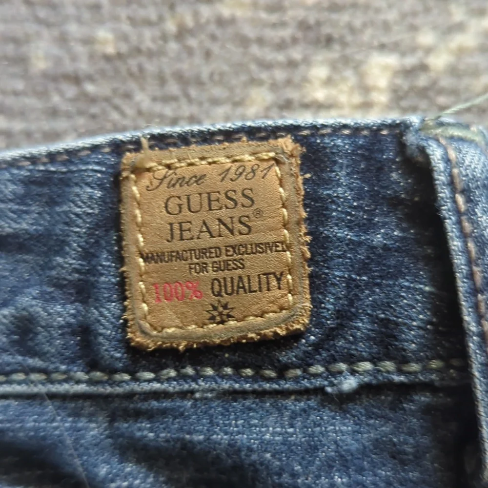 Guess Jeans Blue Flare Waist 27, Rise 7, Length 39 - Picture 3 of 6